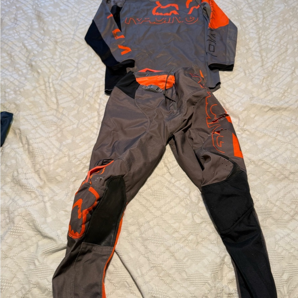 Fox Kids Matching Set in Gray and Orange